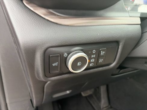 Used 2023 Ford Explorer Limited AWD/4WD image 20