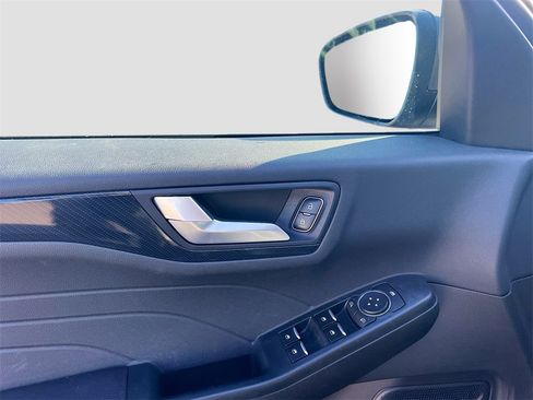 Used 2024 Ford Escape ST-Line w/ Cold Weather Package image 9