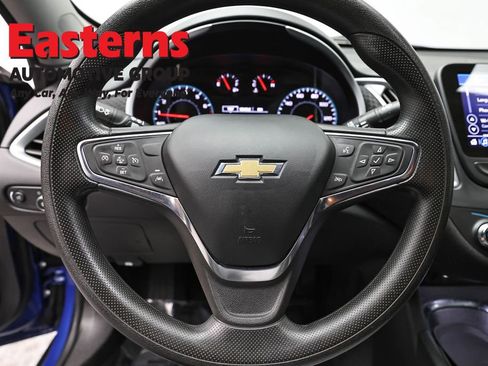 Used 2023 Chevrolet Malibu LT FWD image 10