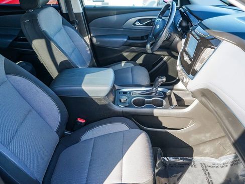 Used 2019 Chevrolet Traverse LT image 17