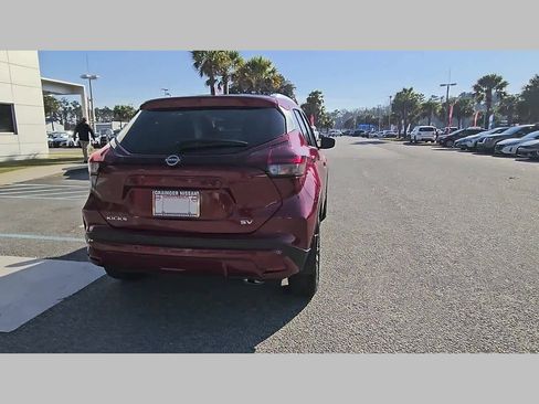 Used 2024 Nissan Kicks SV image 33