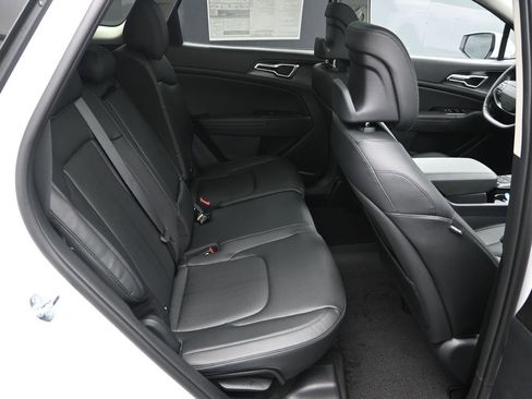 New 2026 Kia Sportage EX image 37