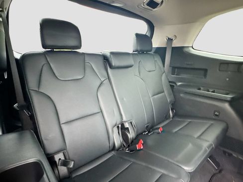 Certified 2024 Kia Telluride S w/ S Sunroof Package AWD/4WD image 32