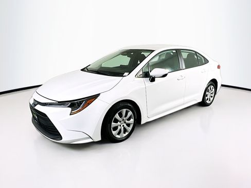 Used 2023 Toyota Corolla LE FWD image 3