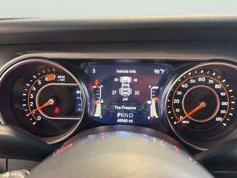 Used 2019 Jeep Wrangler Unlimited Sahara w/ Cold Weather Group AWD/4WD image 12