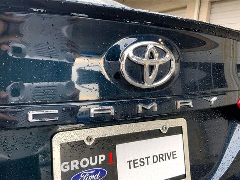 Used 2020 Toyota Camry XSE image 30