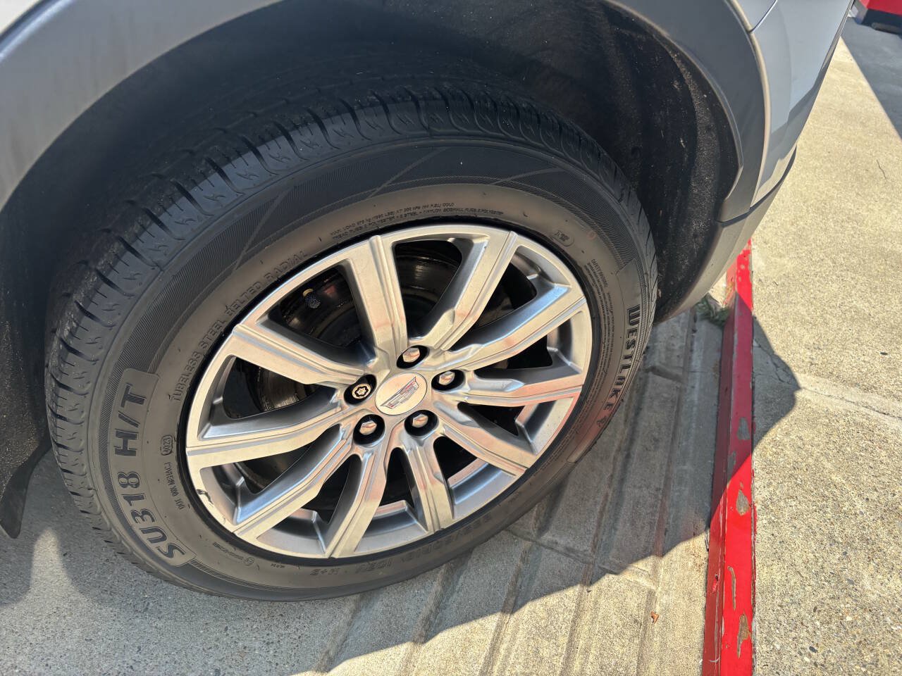 Used 2019 Cadillac XT4 Premium Luxury AWD/4WD image 22