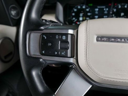 Used 2024 Land Rover Discovery Dynamic SE AWD/4WD image 19