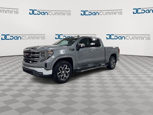 Used 2023 GMC Sierra 1500 SLT AWD/4WD image 4