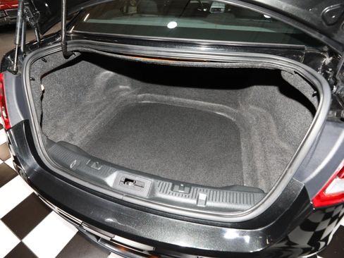 Used 2013 Ford Taurus SEL FWD image 5