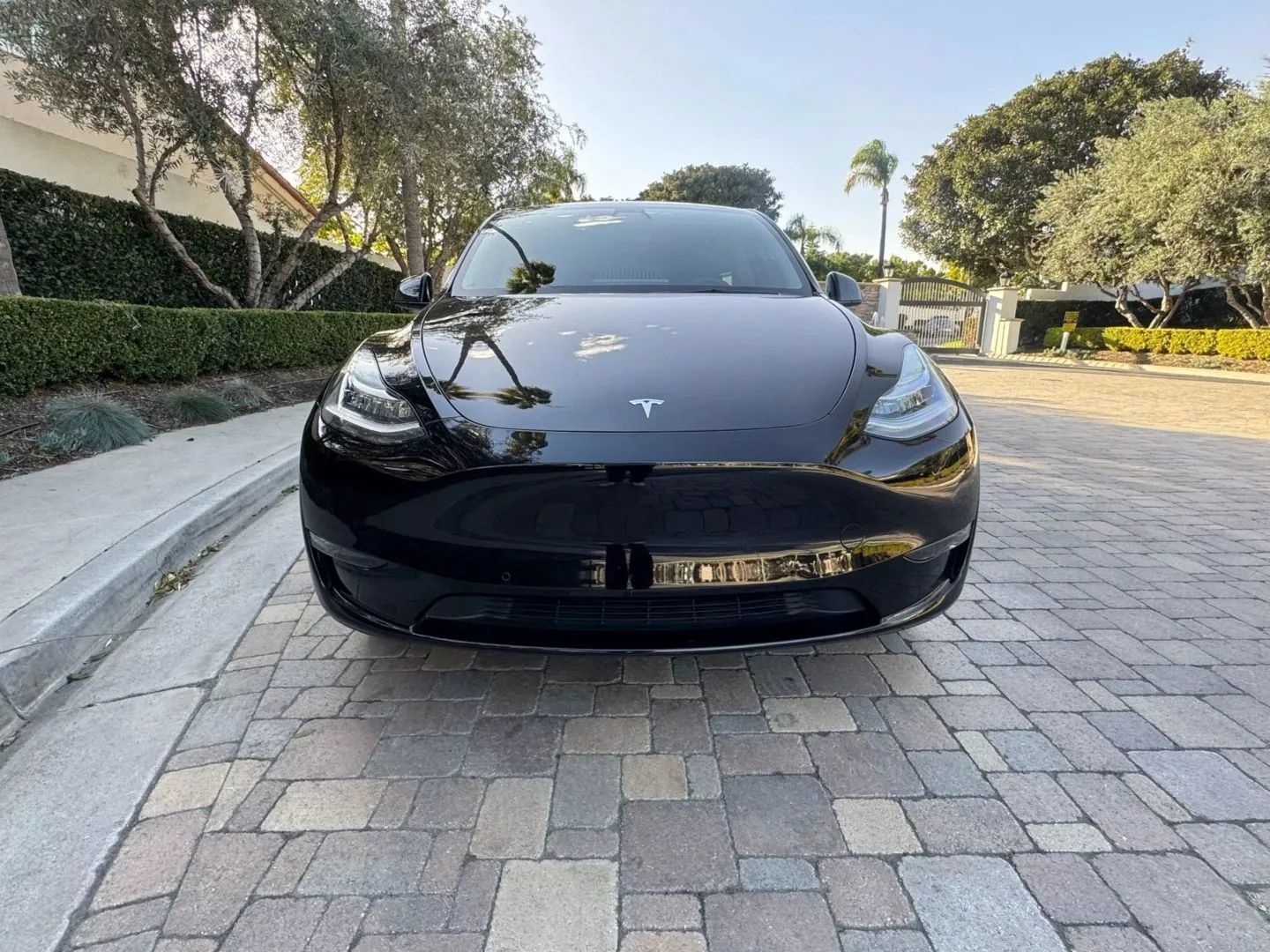 Used 2021 Tesla Model Y Long Range AWD/4WD image 4