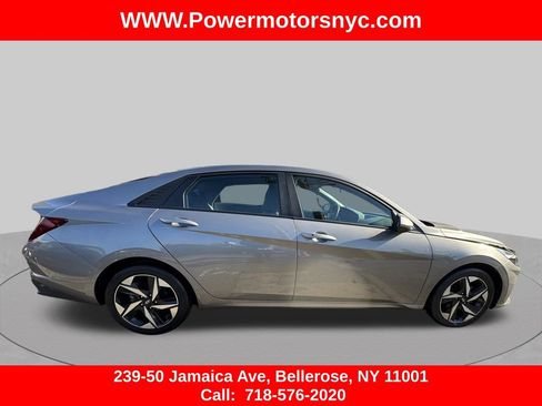 Used 2023 Hyundai Elantra SEL w/ Convenience Package FWD image 4