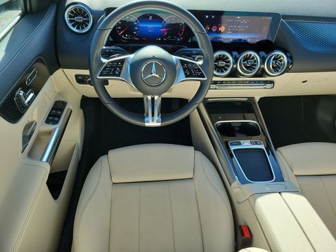 Certified 2025 Mercedes-Benz GLA 250 image 17