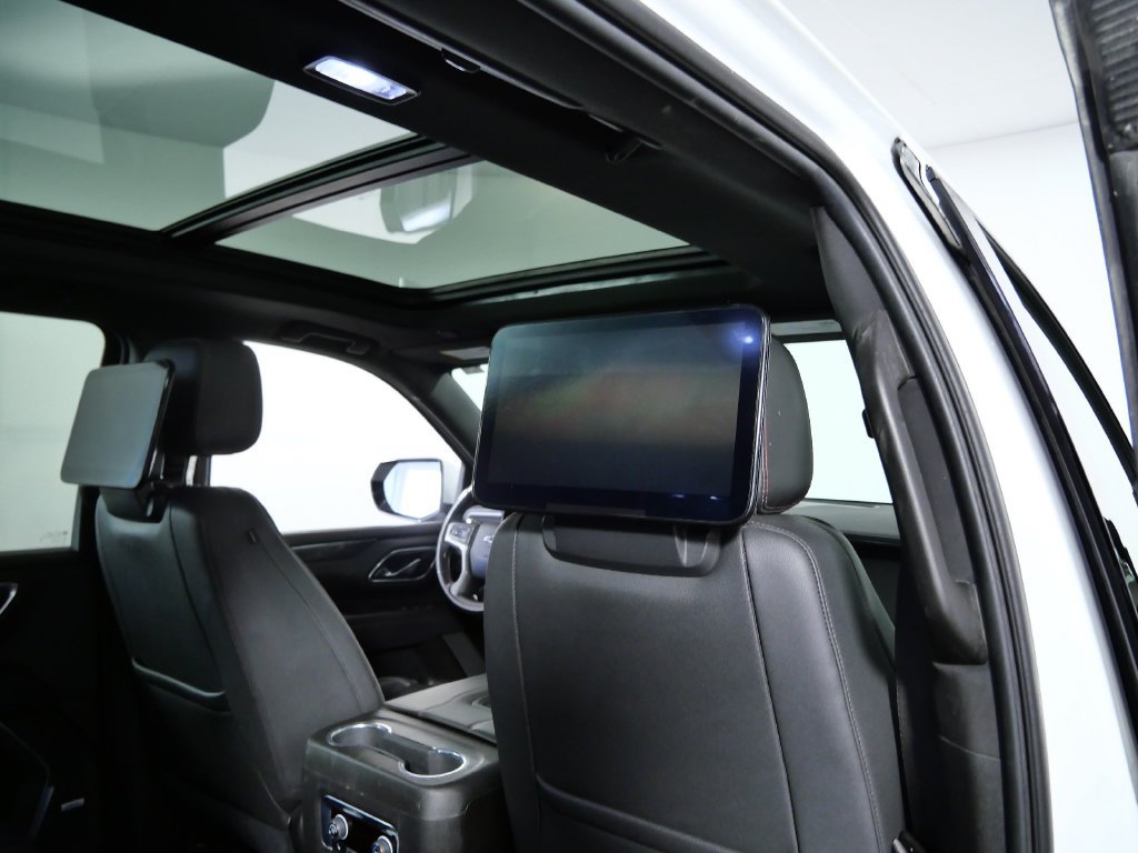 Used 2021 Chevrolet Suburban RST w/ Luxury Package AWD/4WD image 14