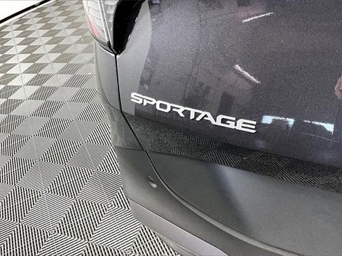 New 2026 Kia Sportage LX image 10