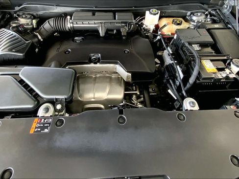 Used 2020 Buick Envision Essence w/ Experience Buick Package FWD image 32