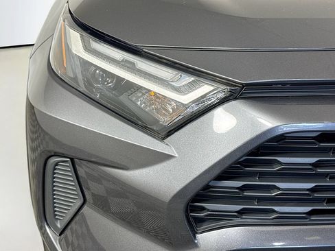 Used 2023 Toyota RAV4 LE AWD/4WD image 3