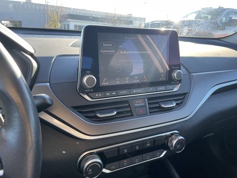 Used 2024 Nissan Altima 2.5 SR image 16