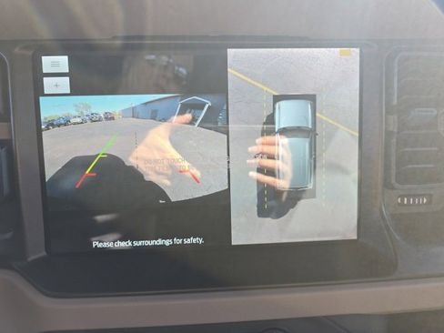 Used 2023 Ford Bronco Wildtrak image 17