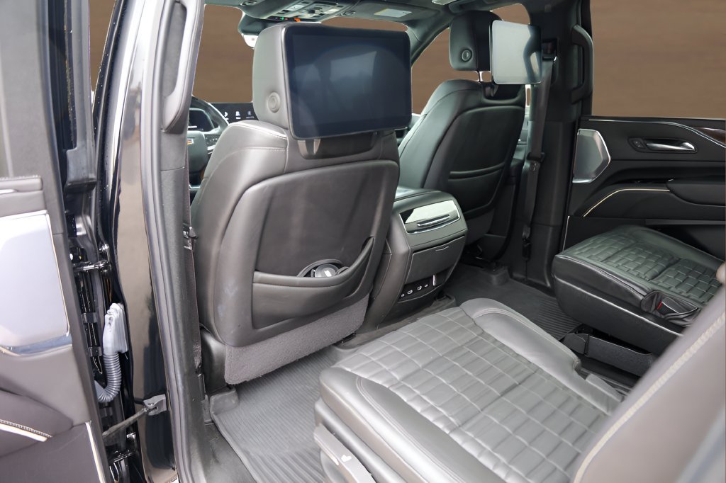 Certified 2024 Cadillac Escalade ESV Sport Platinum w/ LPO, ONYX Package AWD/4WD image 24