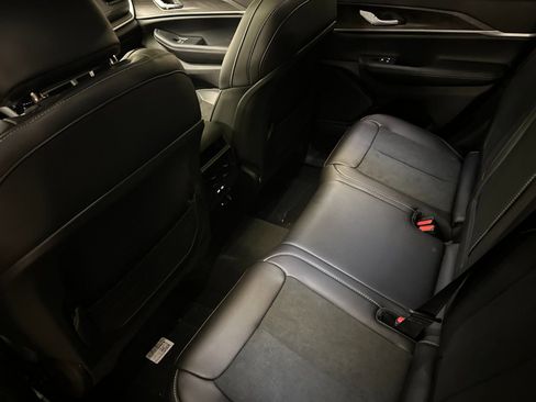 New 2026 Jeep Grand Cherokee Altitude AWD/4WD image 11