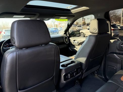 Used 2019 GMC Sierra 1500 AT4 w/ Off Road Performance Package image 26