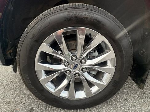 Used 2016 Ford F150 Lariat w/ Equipment Group 502A Luxury AWD/4WD image 12