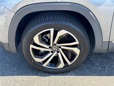 Used 2022 Volkswagen Atlas SEL image 13