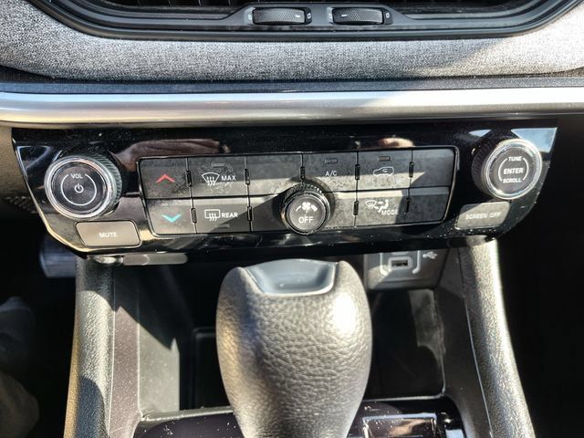 Used 2023 Jeep Compass Sport AWD/4WD image 17