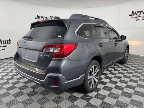 Used 2018 Subaru Outback 2.5i Limited AWD/4WD image 7