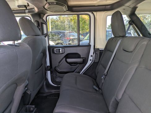 Used 2020 Jeep Wrangler Willys image 14