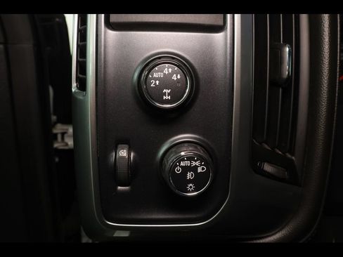 Used 2015 Chevrolet Silverado 1500 LTZ AWD/4WD image 12
