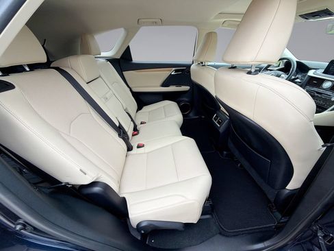 Used 2022 Lexus RX 350L Premium w/ Premium Package AWD/4WD image 17