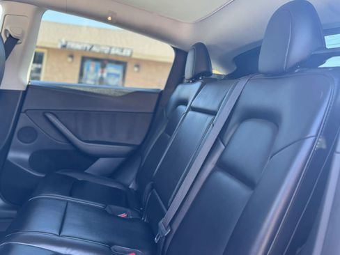 Used 2023 Tesla Model Y Long Range image 18