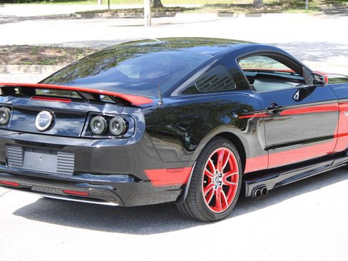 Used 2013 Ford Mustang GT Premium w/ Brembo Brake Pkg RWD image 19
