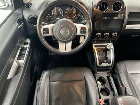 Used 2017 Jeep Compass High Altitude FWD image 18