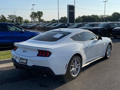 Used 2025 Ford Mustang GT Premium RWD image 7