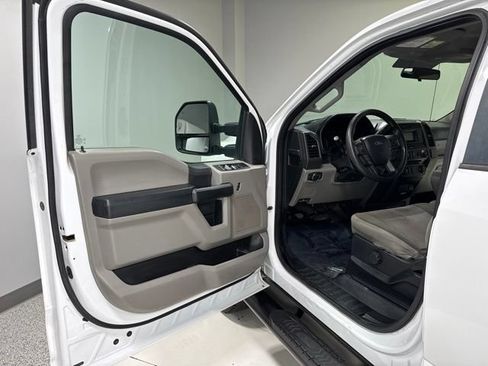 Used 2018 Ford F350 XL AWD/4WD image 6