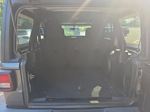 Used 2021 Jeep Wrangler Unlimited Sport AWD/4WD image 12