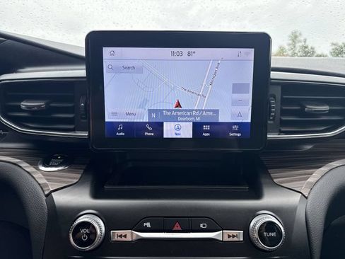 Used 2020 Ford Explorer Limited w/ Hybrid Equipment Group 310A AWD/4WD image 18