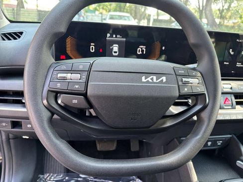 Used 2025 Kia K4 FWD image 27
