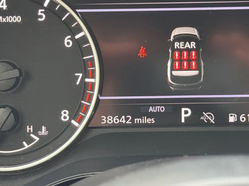 Used 2024 Nissan Pathfinder SV AWD/4WD image 4