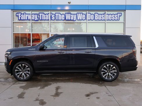 New 2025 Chevrolet Suburban High Country image 7