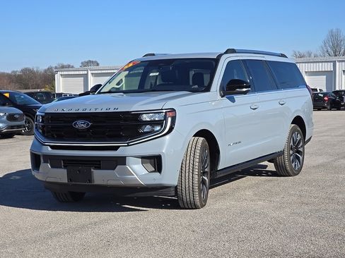New 2025 Ford Expedition Max Platinum w/ Driver's Package image 3