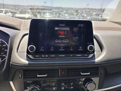 Used 2022 Nissan Rogue S AWD/4WD image 19