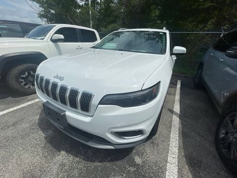 Used 2019 Jeep Cherokee Limited AWD/4WD image 2