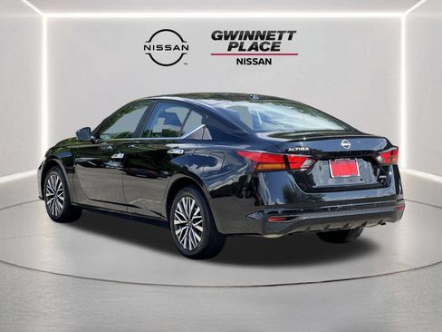 Used 2025 Nissan Altima 2.5 SV AWD/4WD image 23