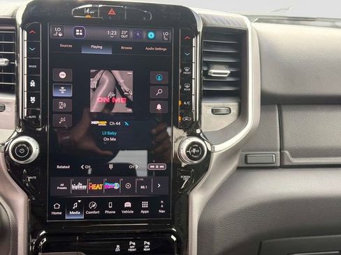 New 2026 RAM 1500 4x4 Crew Cab image 21