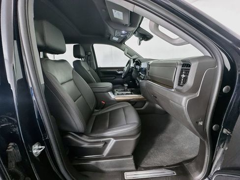 Used 2023 Chevrolet Silverado 1500 LT Trail Boss w/ LT Trail Boss Premium Package AWD/4WD image 27