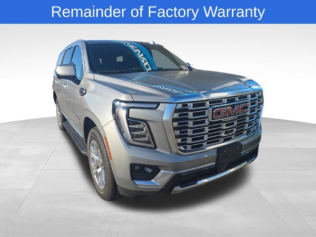 Used 2025 GMC Yukon Denali AWD/4WD image 4